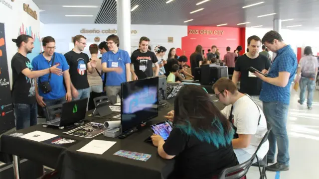 Creadores de videojuegos y usuarios se reúnen en el evento 'Gameboss' de Etopia
