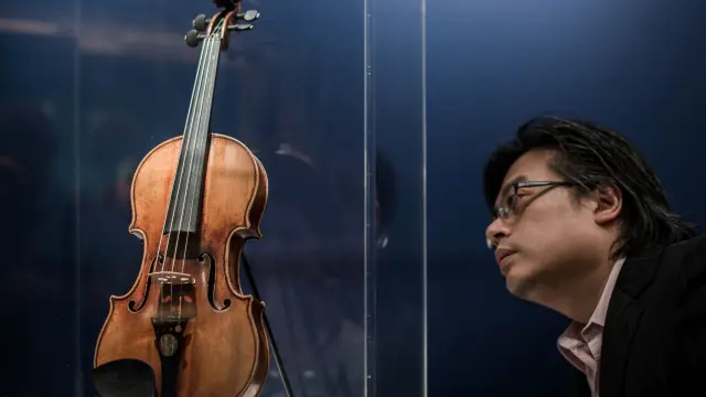 En una audición a ciegas, ¿distingue un músico experto su sonido del de un violín moderno?