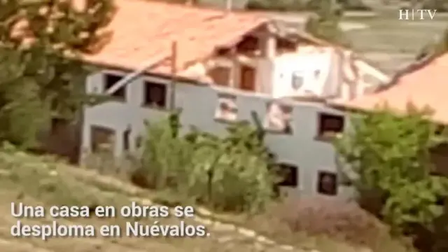 Una casa en obras se desploma en Nuévalos