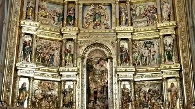 Imagen del retablo restaurado.