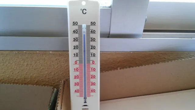 Temperatura de casi 40 grados en un aula del colegio Hilarión Gimeno la semana pasada.