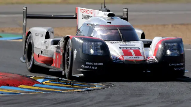 El Porsche número 1 se avería a menos de 4 horas para el final de Le Mans