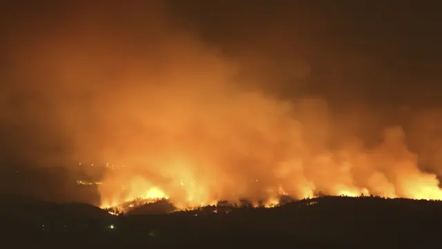 El incendio continúa activo en el centro de Portugal.