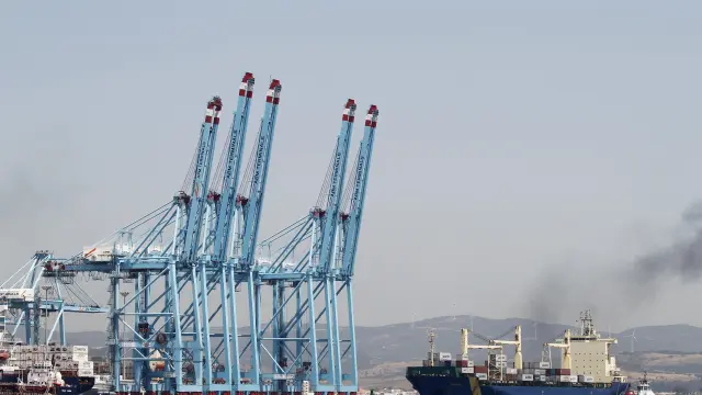 Normalidad en el puerto de Cádiz tras los acuerdos