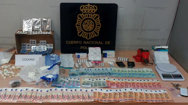 La Policía Nacional desmantela un punto de venta de droga en Las Delicias.