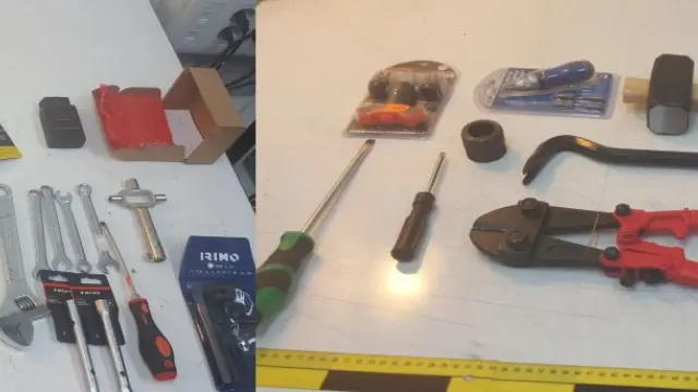 Se localizó una mochila con una gran cantidad de herramientas susceptibles para la comisión de robos.