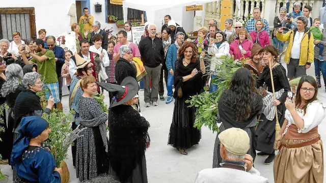Carmen París, Bruja de Honor, participó en los numerosos actos organizados en Trasmoz.