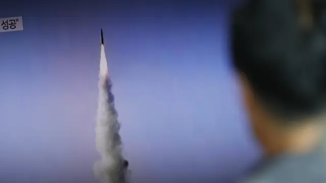 Fotografía de archivo de un misil lanzado por Corea del Norte.