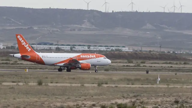 El avión de Easy Jet despegó del aeropuerto de Zaragoza a las 20.50.