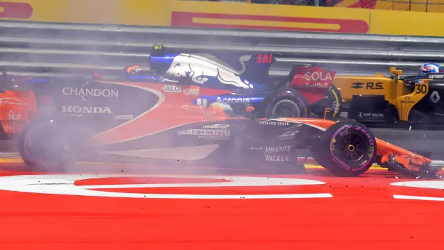 Alonso tras el choque.