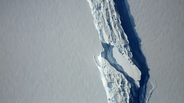 Grieta en el segmento Larsen C de la Antártida