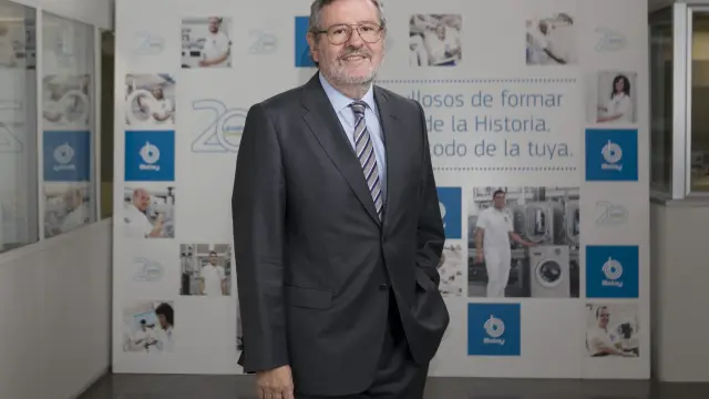 José Longás, consejero delegado de BSH Electrodomésticos España, en la planta de La Cartuja de Zaragoza.