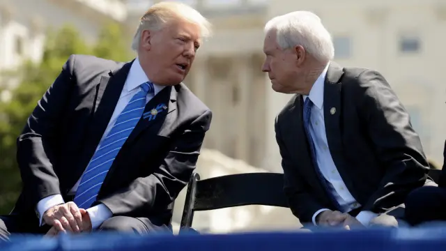 Donald Trump y Jeff Sessions
