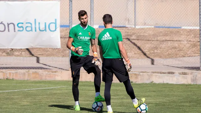 Álvaro Ratón y Pablo Alcolea, en uno de sus últimos entrenamientos compartiendo la camiseta del Real Zaragoza.