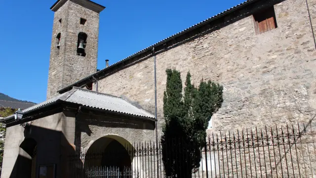 Iglesia de San Esteban, en Villanúa.
