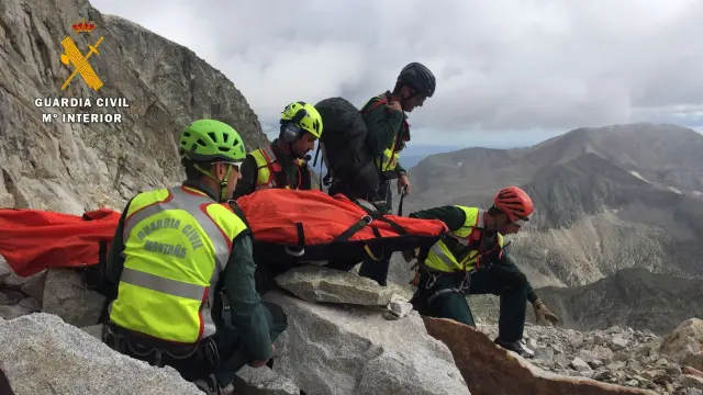 Rescatado un escalador en el Pirineo aragonés