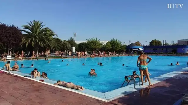 Se espera un fin de semana de gran afluencia en las piscinas por el calor.