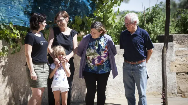 Cristina Ríos, Simonne Sablé (con su nieta), Maite Vidal y Conrado Betrán, en Alerre.