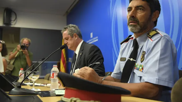 El consejero catalán de Interior, Joaquim Forn y el mayor de los Mossos d'Esquadra, Josep Lluís Trapero.
