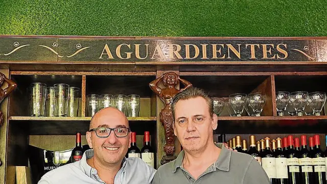 Mario López y Antonio Corchón, en el restaurante Verdechulo.