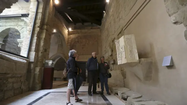 Visitantes en el Museo Diocesano de Huesca