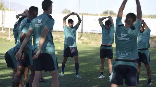 Los titulares en Almería y algunos jugadores del filial hicieron un entrenamiento más suave que el resto de la plantilla.