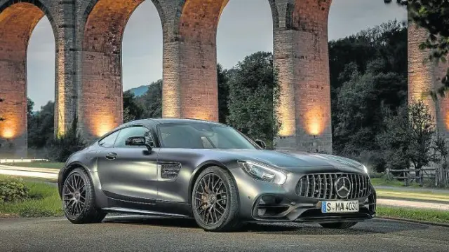 La versión GTC Edition 50 conmemora los 50 años de AMG, la división deportiva de Mercedes. Aún más exclusiva.