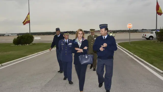 Cospedal, en una visita a la base aérea de Torrejón