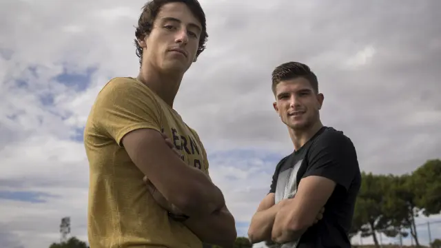 Julián Delmás y Raúl Guti posan en la Ciudad Deportiva