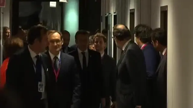 Rajoy recibe el espaldarazo de Macron en su pulso con Puigdemont