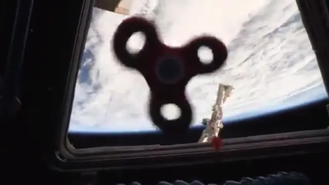 Un astronauta de la NASA decidió experimentar con el juguete en la Estación Espacial Internacional.