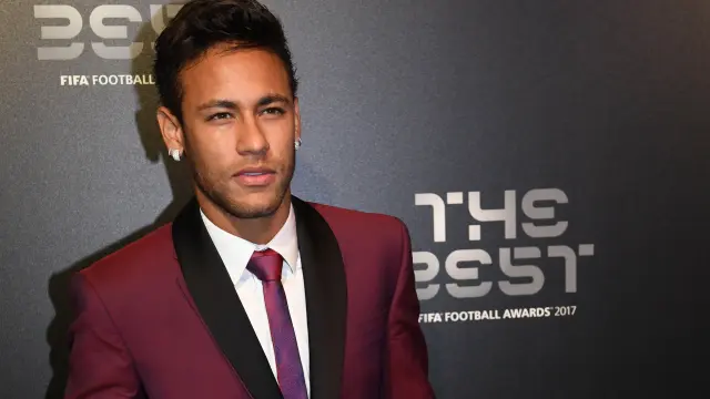 El delantero del París Sant-Germain, Neymar, a su llegada a la gana