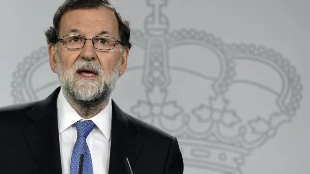 Rajoy cesa al Govern y convoca elecciones para el 21 de diciembre