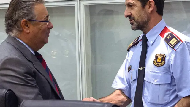 Juan Ignacio Zoido junto a Ferrán López, elegido para sustituir a Trapero tras su cese