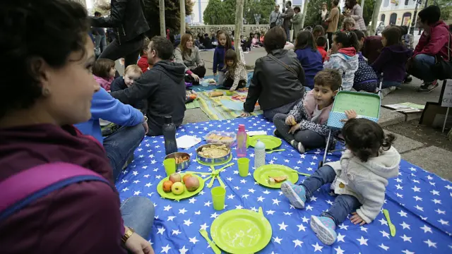 Unas 80 personas han participado en el pícnic
