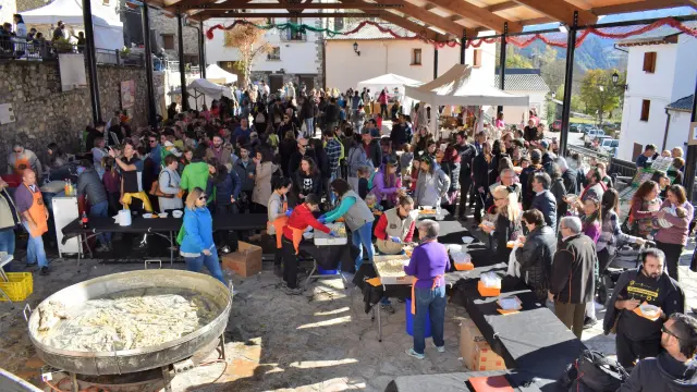 Animada celebración de la Feria de la Patata en Chía