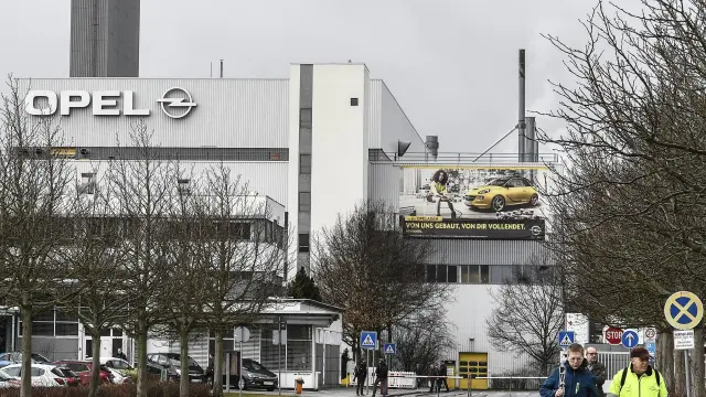 Trabajadores de la planta de Opel en Eisenach (Alemania)