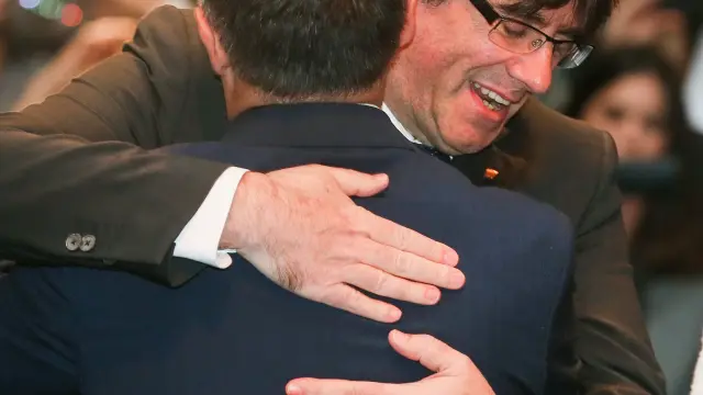 Puigdemont acude al acto de los alcaldes en Bruselas para agradecerles su apoyo