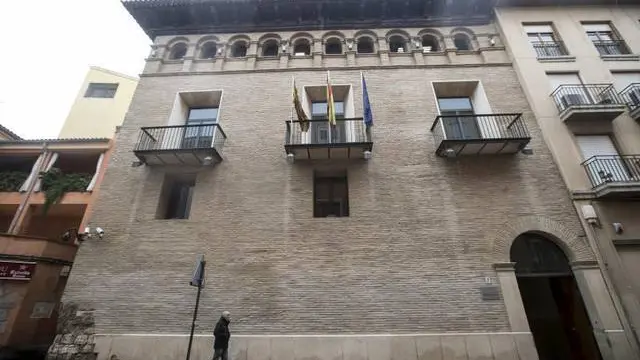 Fachada del edificio donde tiene la sede el Justicia de Aragón