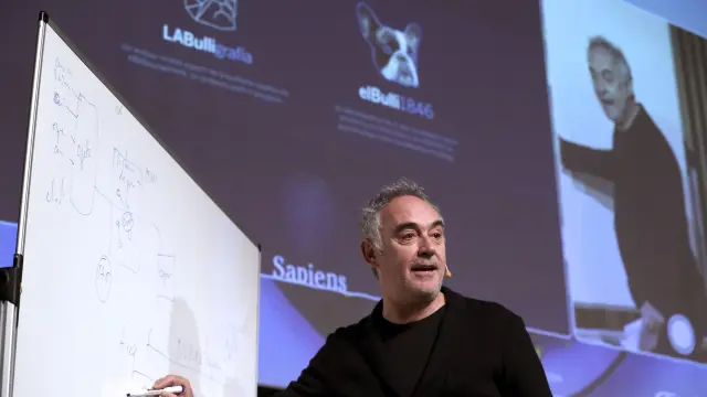 Ferran Adrià durante su intervención en 'El restaurante en la era digital'