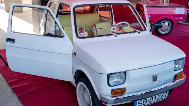 Fiat 126 con que será obsequiado Tom Hanks