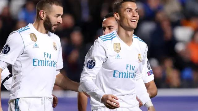 Los jugadores del Real Madrid celebran uno de los goles