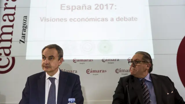 El expresidente del Gobierno este miércoles en la Cámara de Comercio de Zaragoza.