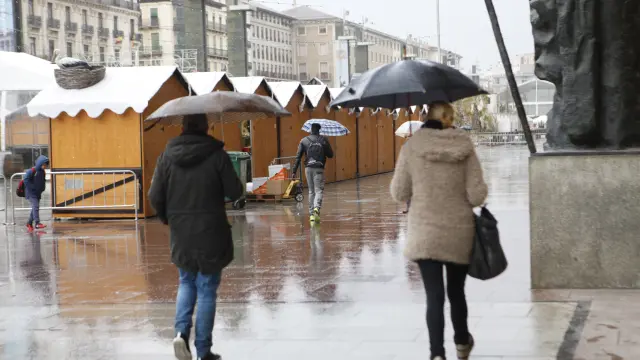 Los paraguas volvieron a Zaragoza... 26 días después.