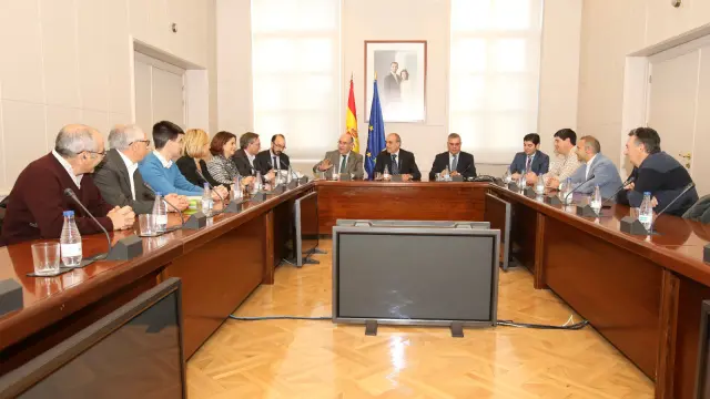 Reunión de alcaldes afectados por la N-330 con el secretario general de Infraestructuras, en el Ministerio de Fomento.