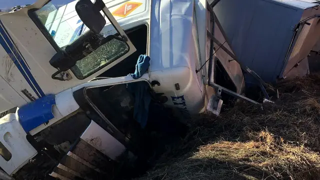 Accidente de un camión en Ejea de los Caballeros
