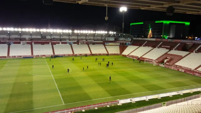 El estadio Carlos Belmonte, una hora antes del arranque del partido.