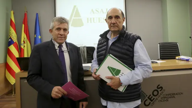 Ángel Samper (izquierda) y Fernando Luna, en la presentación del balance agrario