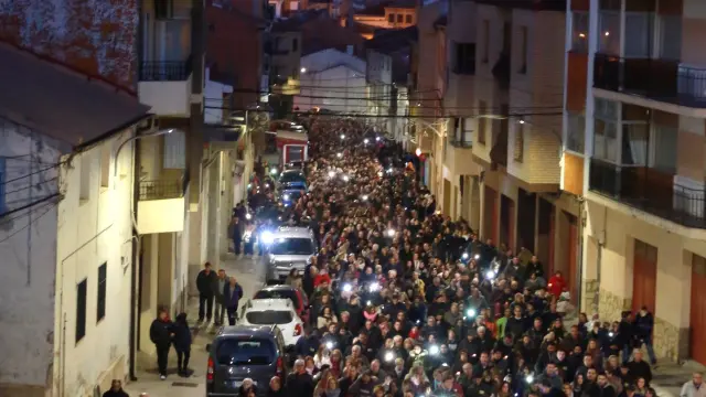Los manifestantes recorrieron las calles de Andorra con las linternas de los teléfonos encendidas.