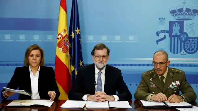 Rajoy, durante la videoconferencia con las misiones españolas en el exterior